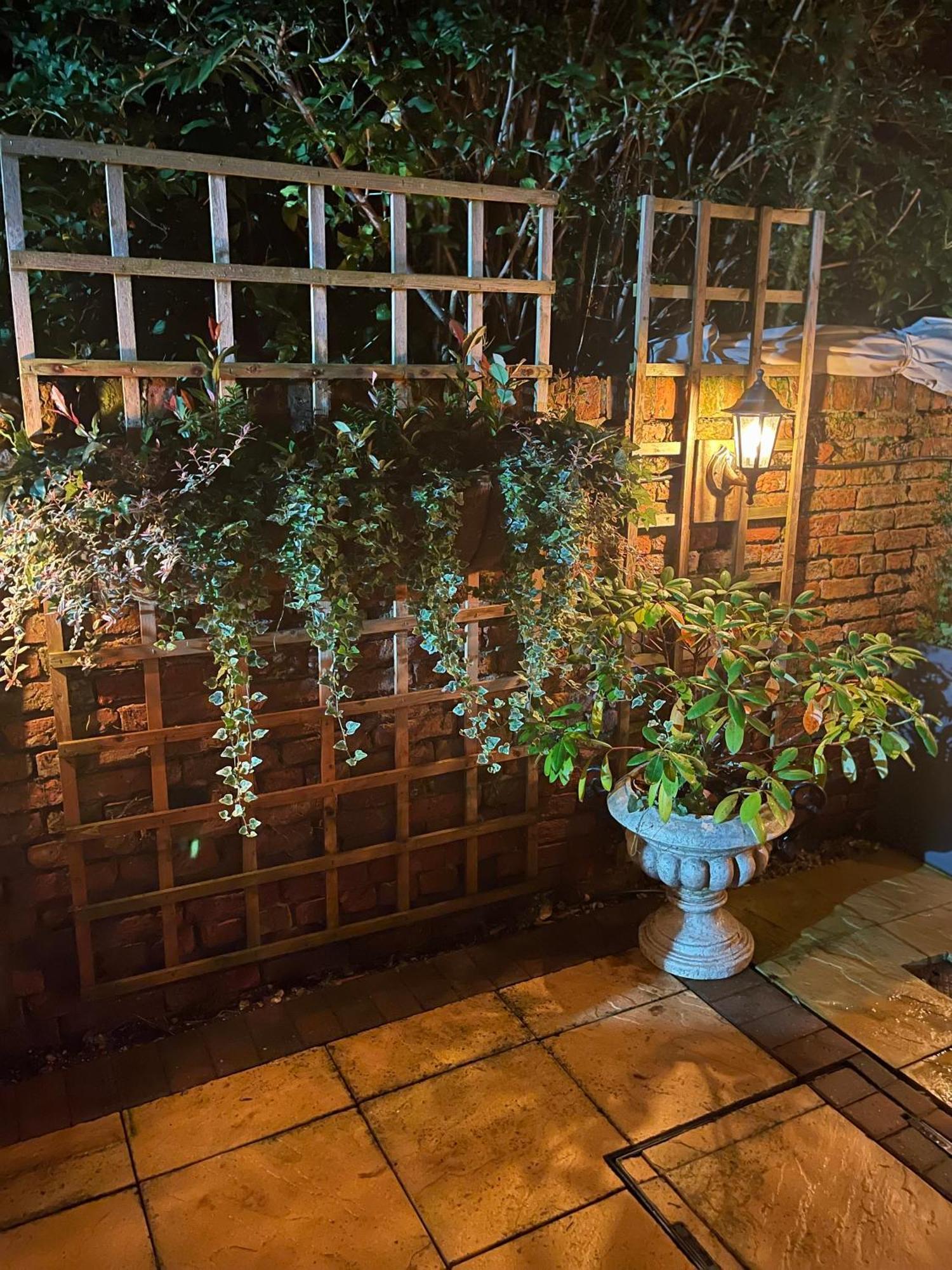 Cosy Cottage Central Bawtry - 2 Bedroom - High End Furnishings エクステリア 写真
